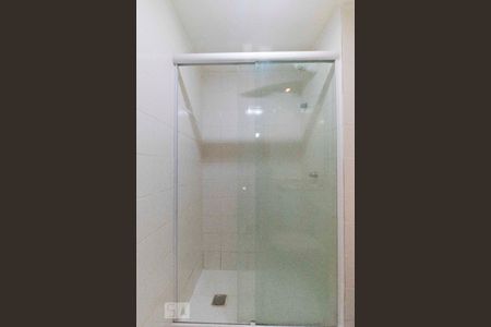 Apartamento para alugar com 34m², 1 quarto e sem vagaBanheiro - Box de vidro