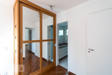 Apartamento para alugar com 93m², 2 quartos e 1 vagaQuarto 2 - suíte