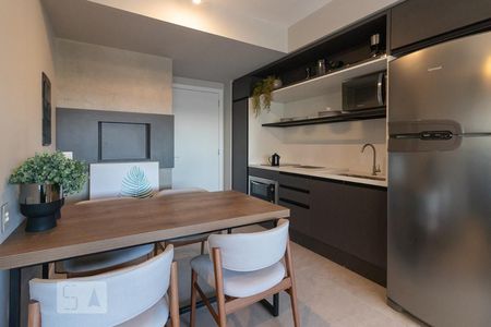 Cozinha de kitnet/studio para alugar com 1 quarto, 40m² em Bela Vista, Porto Alegre