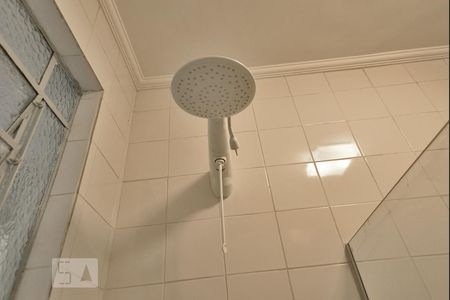 Apartamento à venda com 65m², 1 quarto e sem vagaChuveiro