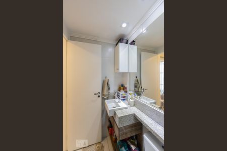 Apartamento à venda com 50m², 2 quartos e 1 vaga Apartamento à venda com 50m², 2 quartos e 1 vagaBanheiro Social