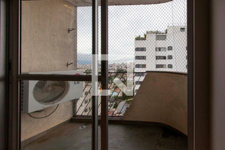 Sala de apartamento para alugar com 3 quartos, 93m² em Vila Ipojuca, São Paulo