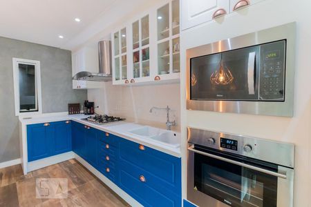 Casa à venda com 197m², 3 quartos e 2 vagas Casa à venda com 197m², 3 quartos e 2 vagasCozinha