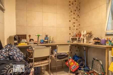 Casa à venda com 197m², 3 quartos e 2 vagas Casa à venda com 197m², 3 quartos e 2 vagasEscritório