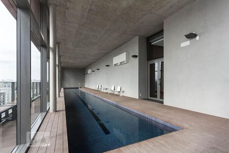 Studio para alugar com 42m², 1 quarto e 1 vagaPiscina