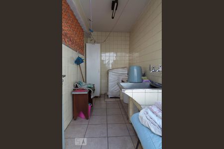 Casa à venda com 185m², 3 quartos e 2 vagasÁrea de serviço