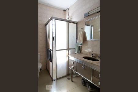 Casa à venda com 185m², 3 quartos e 2 vagasBanheiro da suíte 2