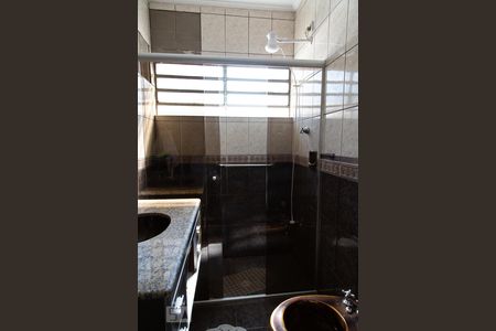 Casa à venda com 185m², 3 quartos e 2 vagasBanheiro da suíte 1