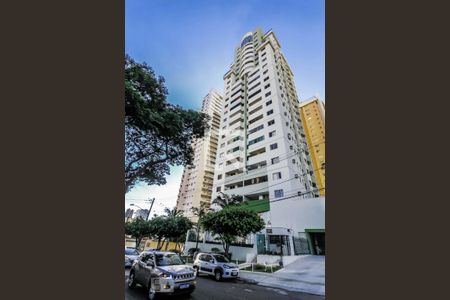 Apartamento para alugar com 76m², 2 quartos e 1 vagaFachada