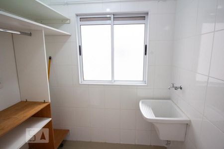 Apartamento à venda com 64m², 2 quartos e 1 vaga Apartamento à venda com 64m², 2 quartos e 1 vagaArea de serviço