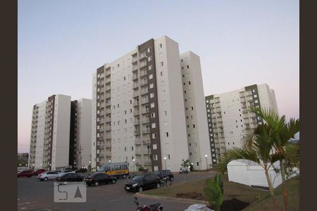 Apartamento à venda com 64m², 2 quartos e 1 vaga Apartamento à venda com 64m², 2 quartos e 1 vagaFachada