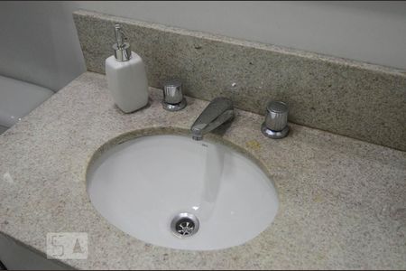 Apartamento à venda com 68m², 2 quartos e 1 vagaBanheiro Social