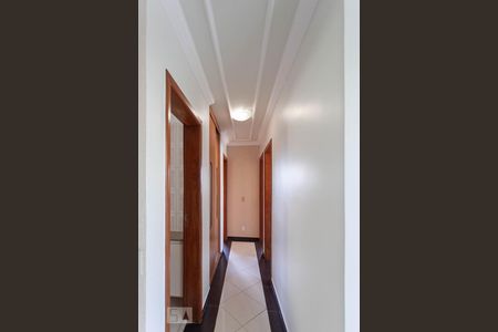 Corredor de apartamento para alugar com 3 quartos, 65m² em Santa Inês, Belo Horizonte