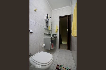 Casa à venda com 175m², 3 quartos e 2 vagasBanheiro Social