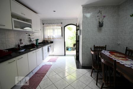 Casa à venda com 175m², 3 quartos e 2 vagasCozinha