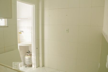 Apartamento para alugar com 60m², 2 quartos e sem vagacozinha