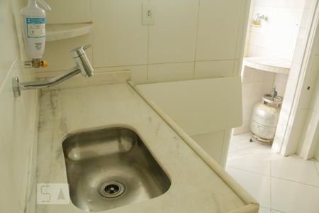 Apartamento para alugar com 60m², 2 quartos e sem vagacozinha