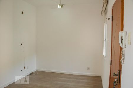 sala de apartamento para alugar com 2 quartos, 60m² em São Francisco Xavier, Rio de Janeiro