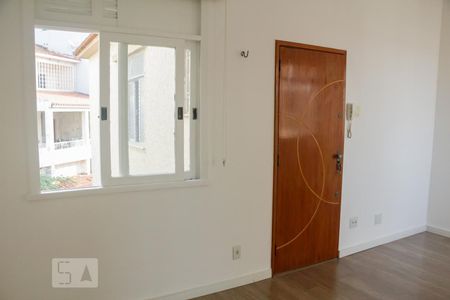 sala de apartamento para alugar com 2 quartos, 60m² em São Francisco Xavier, Rio de Janeiro
