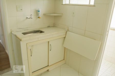 Apartamento para alugar com 60m², 2 quartos e sem vagacozinha