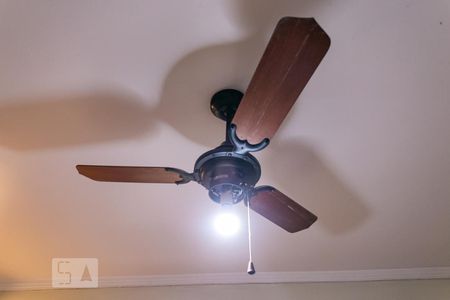 Casa à venda com 420m², 4 quartos e 3 vagasDetalhe