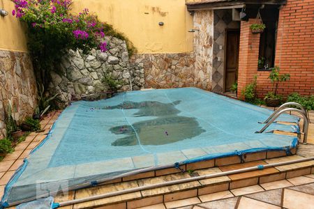 Casa à venda com 420m², 4 quartos e 3 vagasPiscina