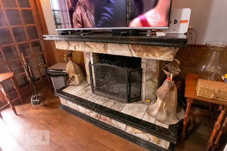 Casa à venda com 420m², 4 quartos e 3 vagasDetalhe