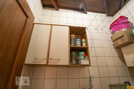 Casa à venda com 420m², 4 quartos e 3 vagasDetalhe