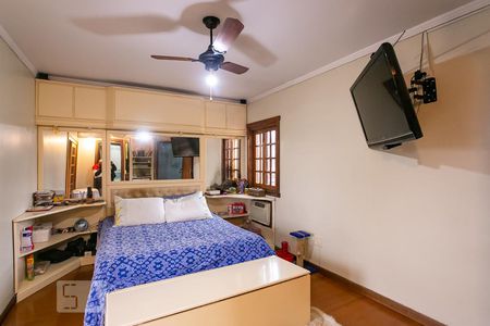 Casa à venda com 420m², 4 quartos e 3 vagasSuíte