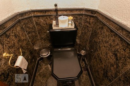 Casa à venda com 420m², 4 quartos e 3 vagasDetalhe