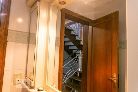 Casa à venda com 420m², 4 quartos e 3 vagasDetalhe