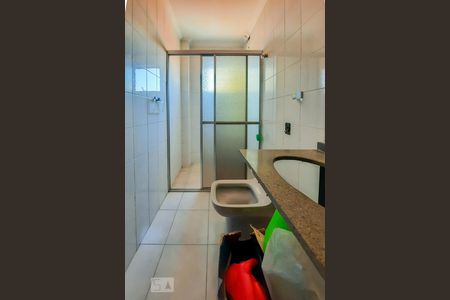 Casa à venda com 313m², 4 quartos e 6 vagasBanheiro da Suíte 4