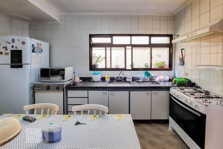 Casa à venda com 313m², 4 quartos e 6 vagasCozinha