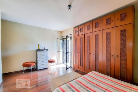 Suíte 1 de casa à venda com 4 quartos, 313m² em Jardim do Mar, São Bernardo do Campo