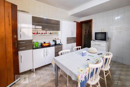 Casa à venda com 313m², 4 quartos e 6 vagasCozinha