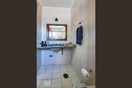 Casa à venda com 313m², 4 quartos e 6 vagasBanheiro da Suíte 2