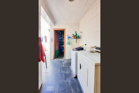 Casa à venda com 313m², 4 quartos e 6 vagasÁrea de Serviço