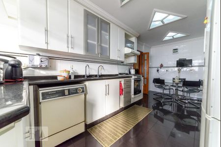 Apartamento à venda com 180m², 4 quartos e 4 vagas Apartamento à venda com 180m², 4 quartos e 4 vagasCozinha