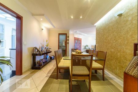 Apartamento à venda com 180m², 4 quartos e 4 vagas Apartamento à venda com 180m², 4 quartos e 4 vagasSala de Jantar