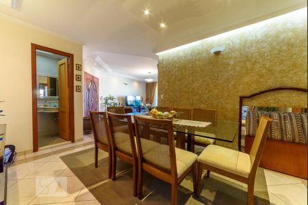 Apartamento à venda com 180m², 4 quartos e 4 vagas Apartamento à venda com 180m², 4 quartos e 4 vagasSala de Jantar