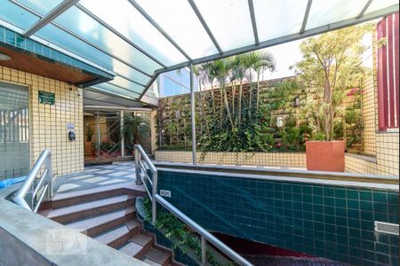 Apartamento à venda com 180m², 4 quartos e 4 vagas Apartamento à venda com 180m², 4 quartos e 4 vagasHall de Entrada