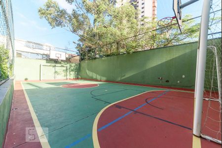 Apartamento à venda com 180m², 4 quartos e 4 vagas Apartamento à venda com 180m², 4 quartos e 4 vagasQuadra