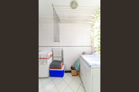 Apartamento à venda com 180m², 4 quartos e 4 vagas Apartamento à venda com 180m², 4 quartos e 4 vagasÁrea de Serviço