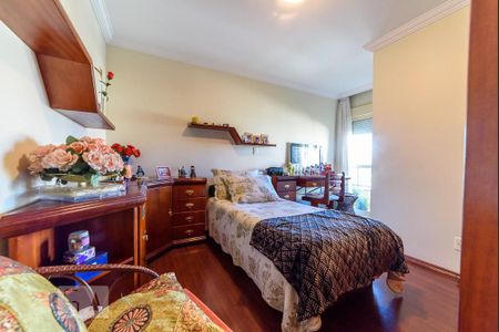 Apartamento à venda com 180m², 4 quartos e 4 vagas Apartamento à venda com 180m², 4 quartos e 4 vagasSuíte 1