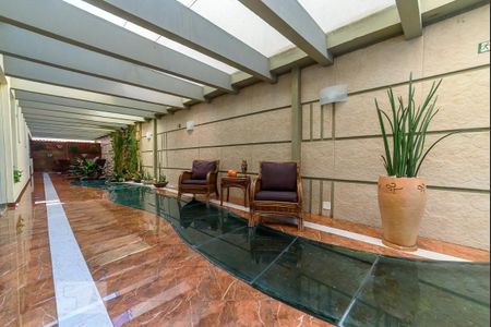 Apartamento à venda com 180m², 4 quartos e 4 vagas Apartamento à venda com 180m², 4 quartos e 4 vagasHall social