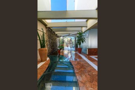 Apartamento à venda com 180m², 4 quartos e 4 vagas Apartamento à venda com 180m², 4 quartos e 4 vagasHall social