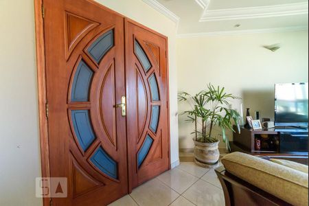 Apartamento à venda com 180m², 4 quartos e 4 vagas Apartamento à venda com 180m², 4 quartos e 4 vagasHall de Entrada