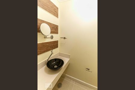 Lavabo de apartamento para alugar com 2 quartos, 64m² em Santana, Porto Alegre