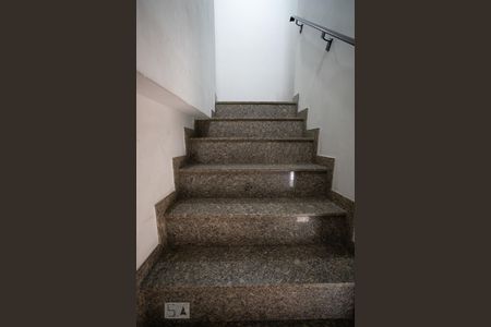 Studio para alugar com 20m², 1 quarto e sem vagaEscada