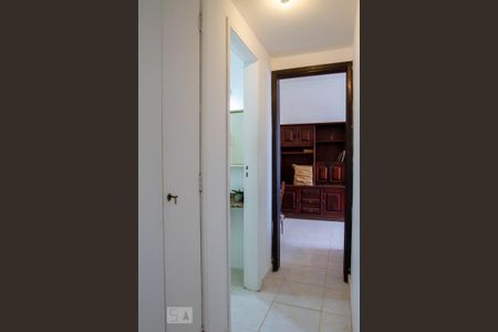 Apartamento para alugar com 100m², 3 quartos e 1 vagaCorredor